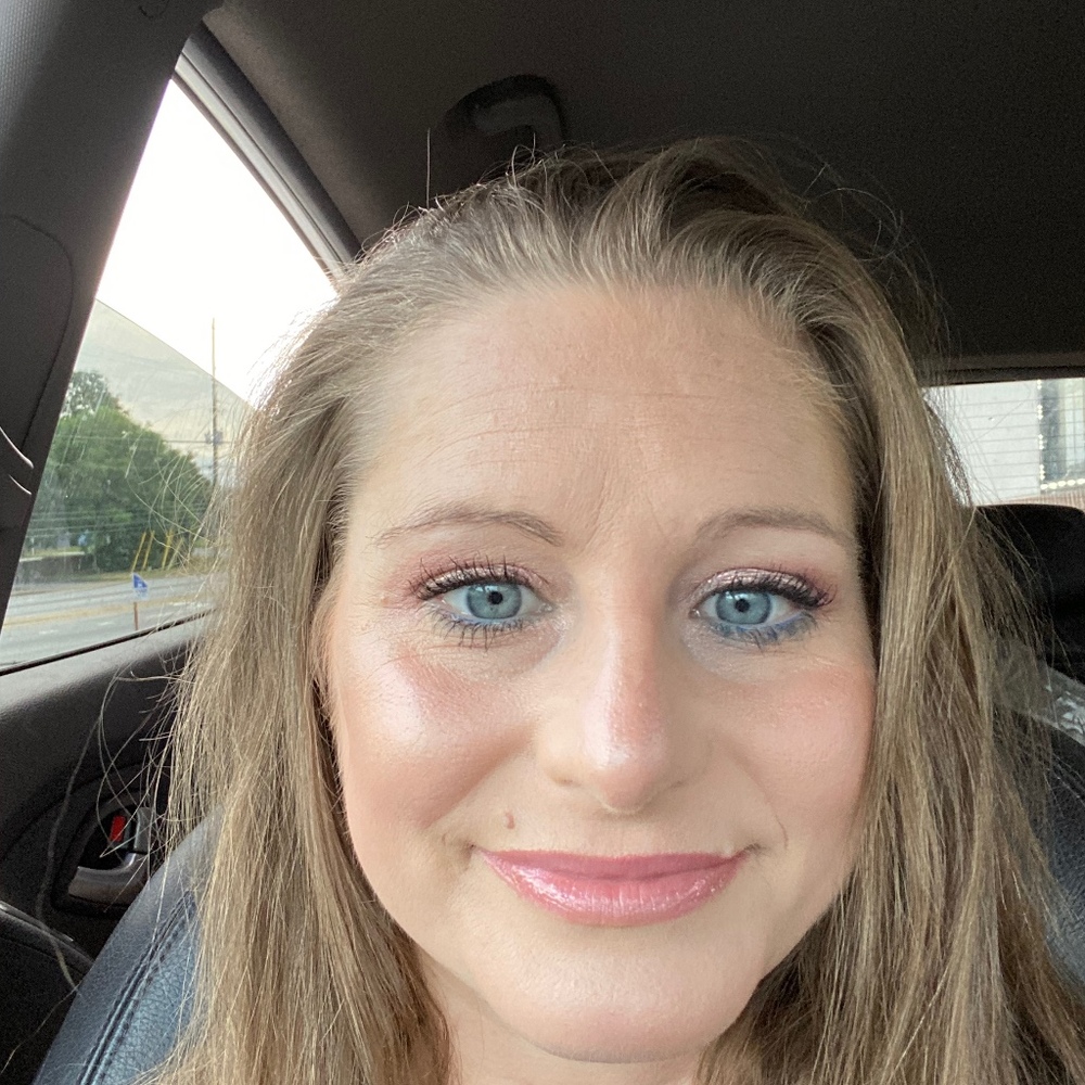 Meet your Posher, Lori
